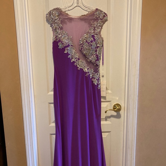 Purple dress - Picture 2 of 2